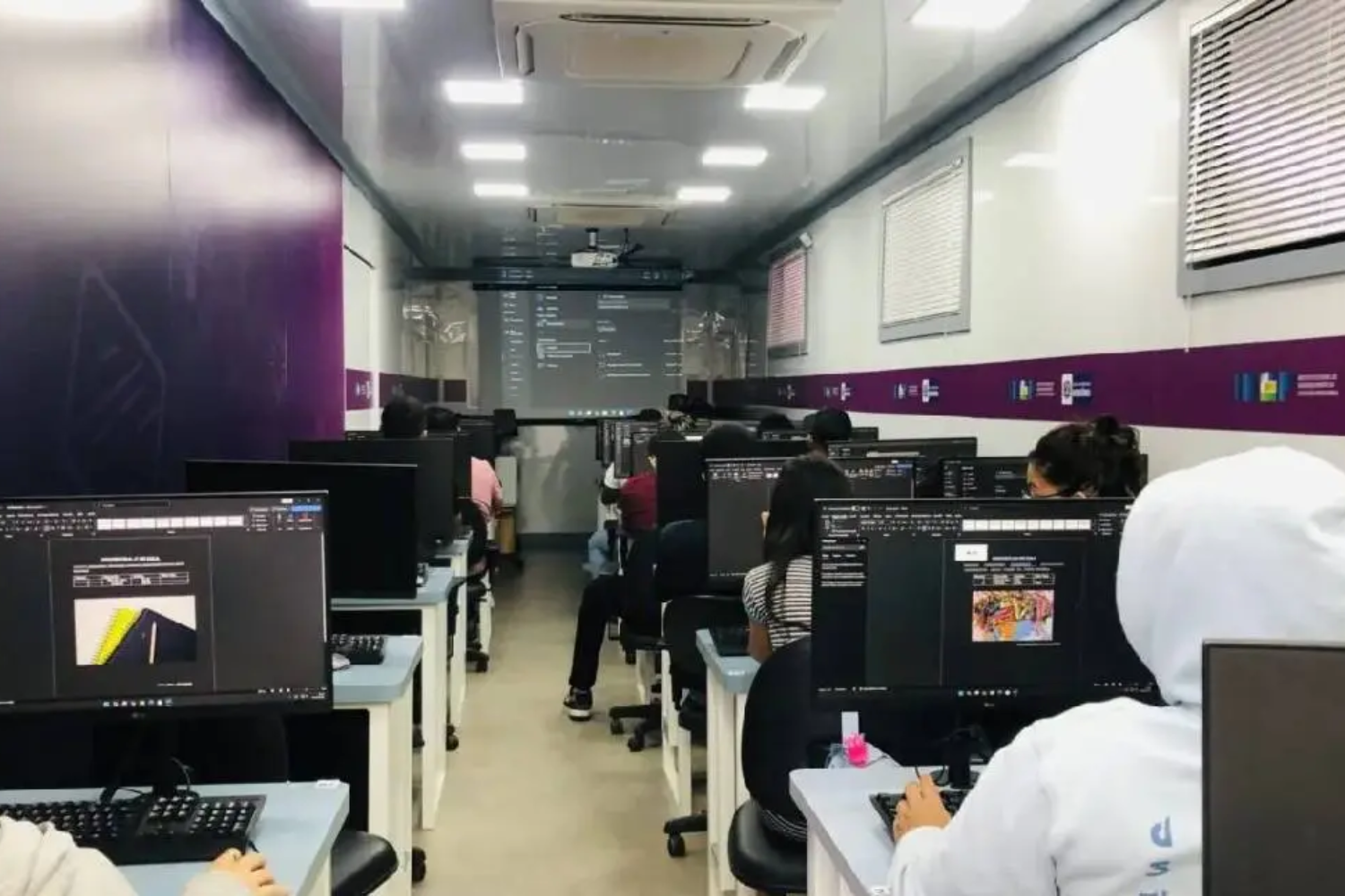 Escola Móvel abre inscrições para cursos de informática e amplia qualificação em Porto Velho