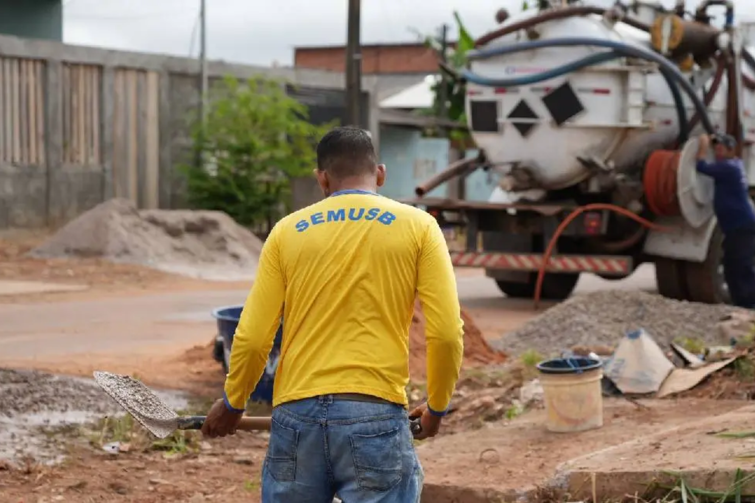 Frentes de trabalho avançam na recuperação de bueiros e reforçam segurança em Porto Velho