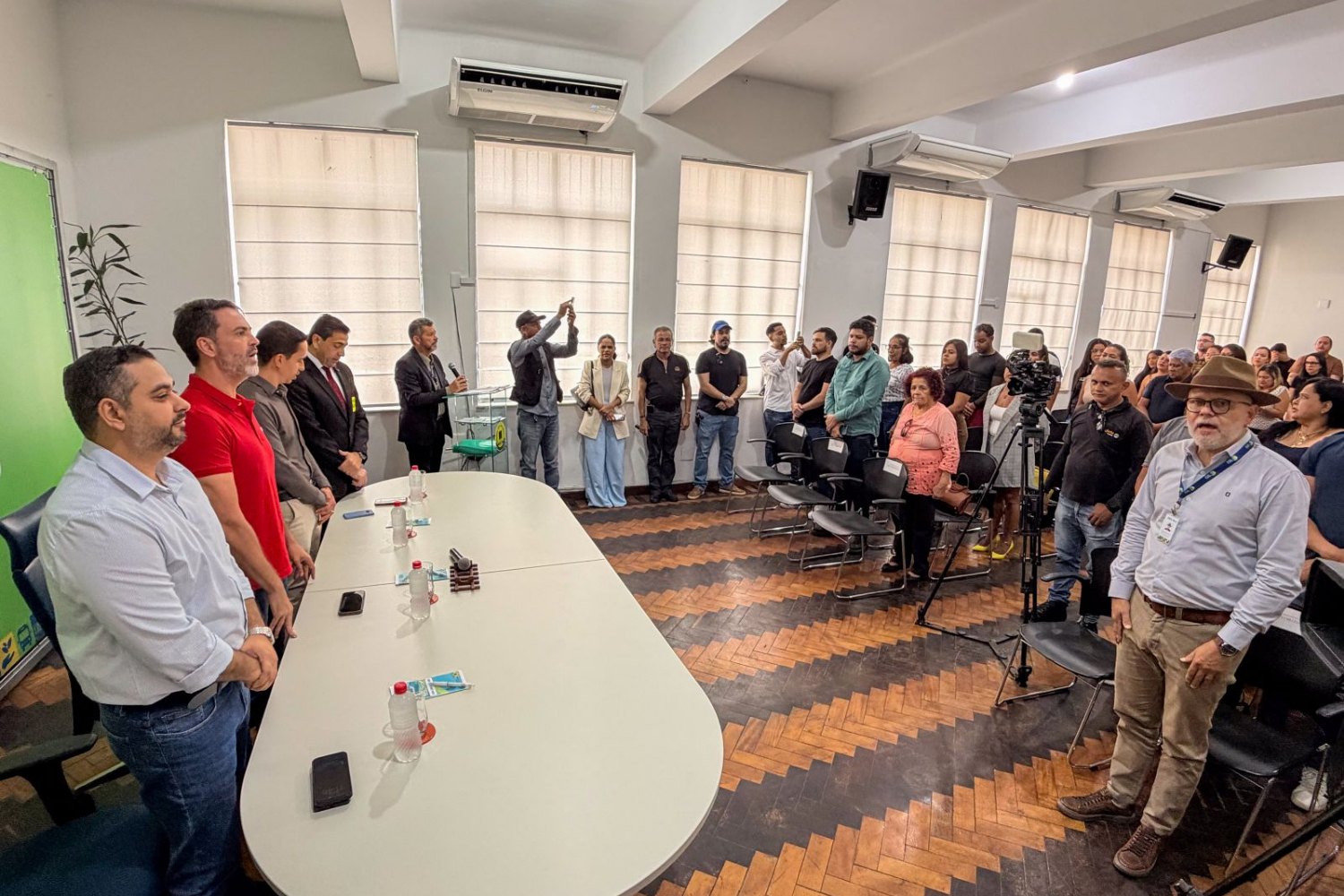 Mais professores chegam à rede municipal e Porto Velho tenta acelerar reforço nas salas de aula